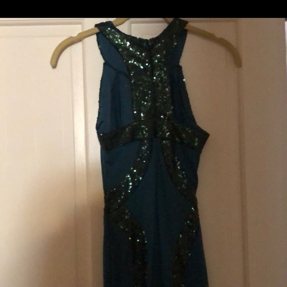 Beautiful Blueish/Green Sequin Formal Dress - Picture 4 of 9